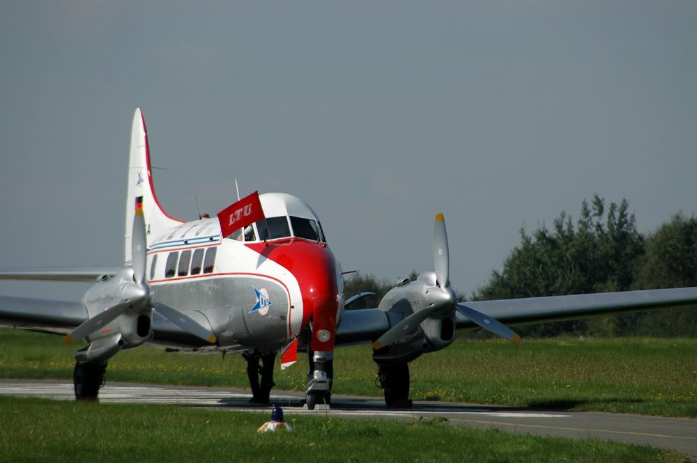 LTU / De Havilland DH.104 Dove