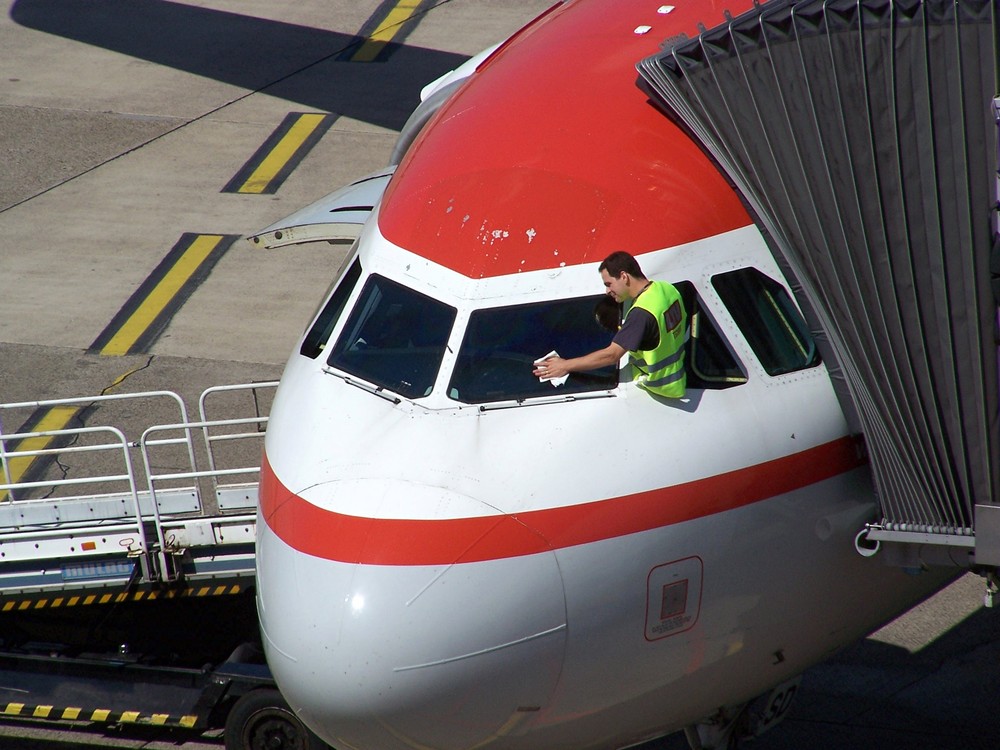 LTU-Technik bei der Arbeit......