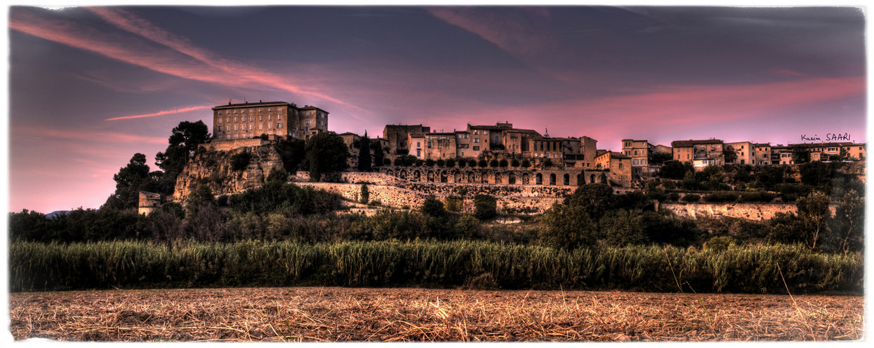 Luberon, Lauris-Sur-Durance