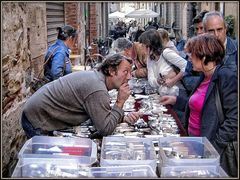 Lucca :  Flohmarkt-Deal