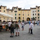 Lucca: Piazza dell'anfiteatro