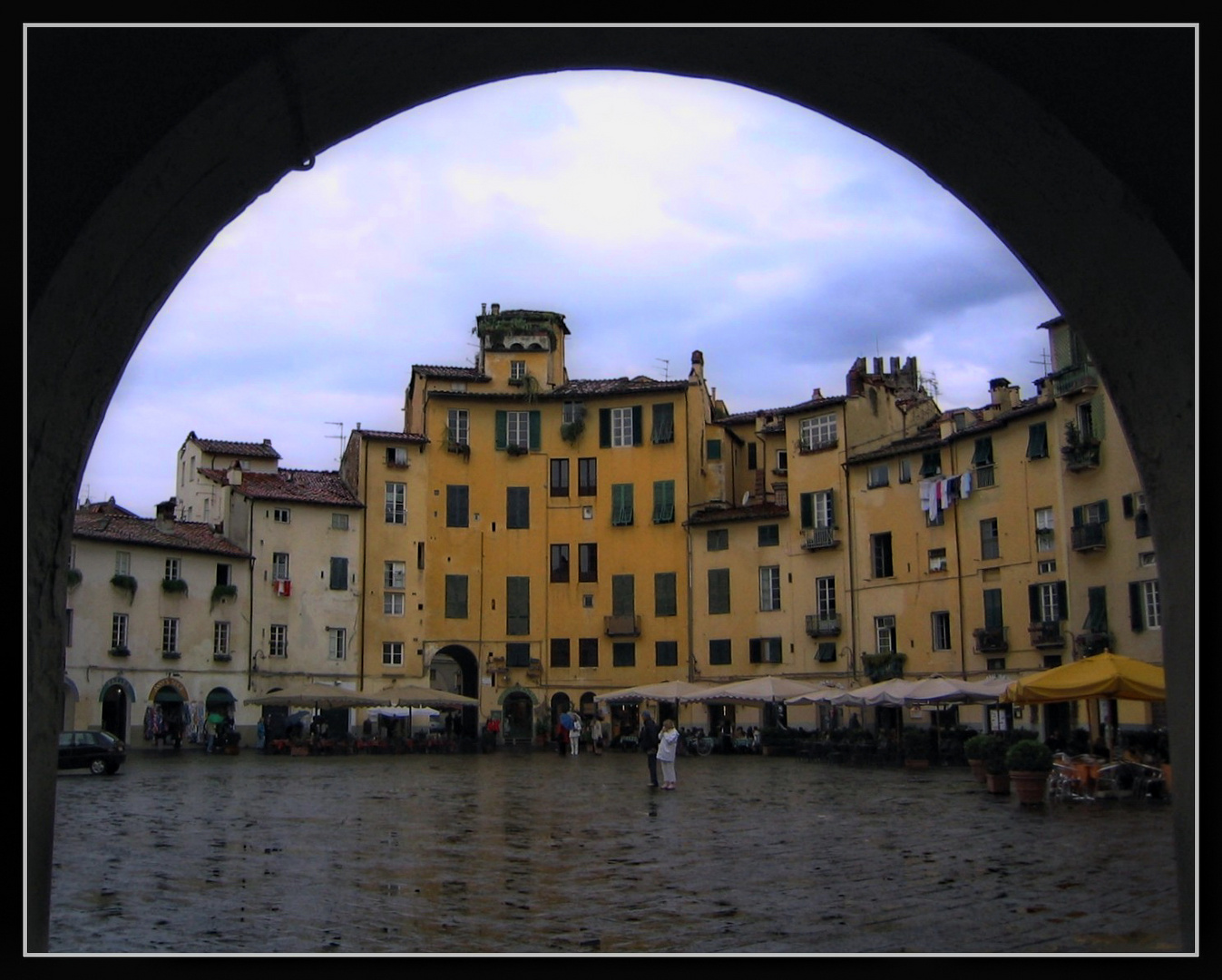 Lucca - piazza dell'anfiteatro