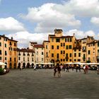 lucca - Piazza dell'Anfiteatro ( Panorama )