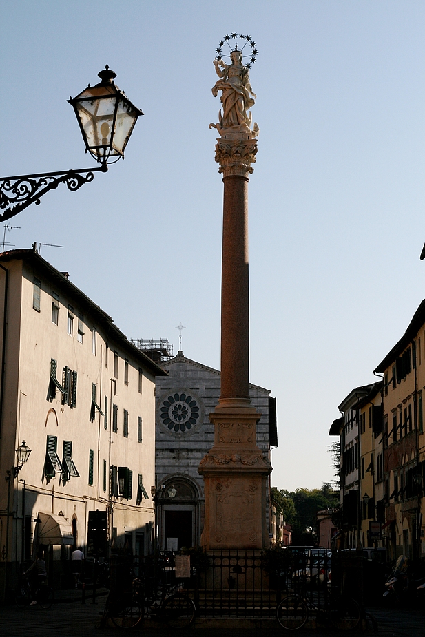 Lucca- Piazza S. Maria