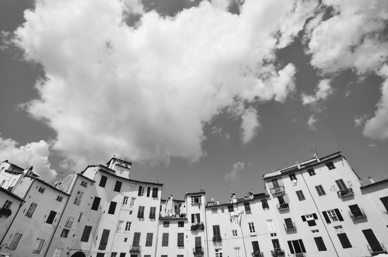 Lucca und die Wolken