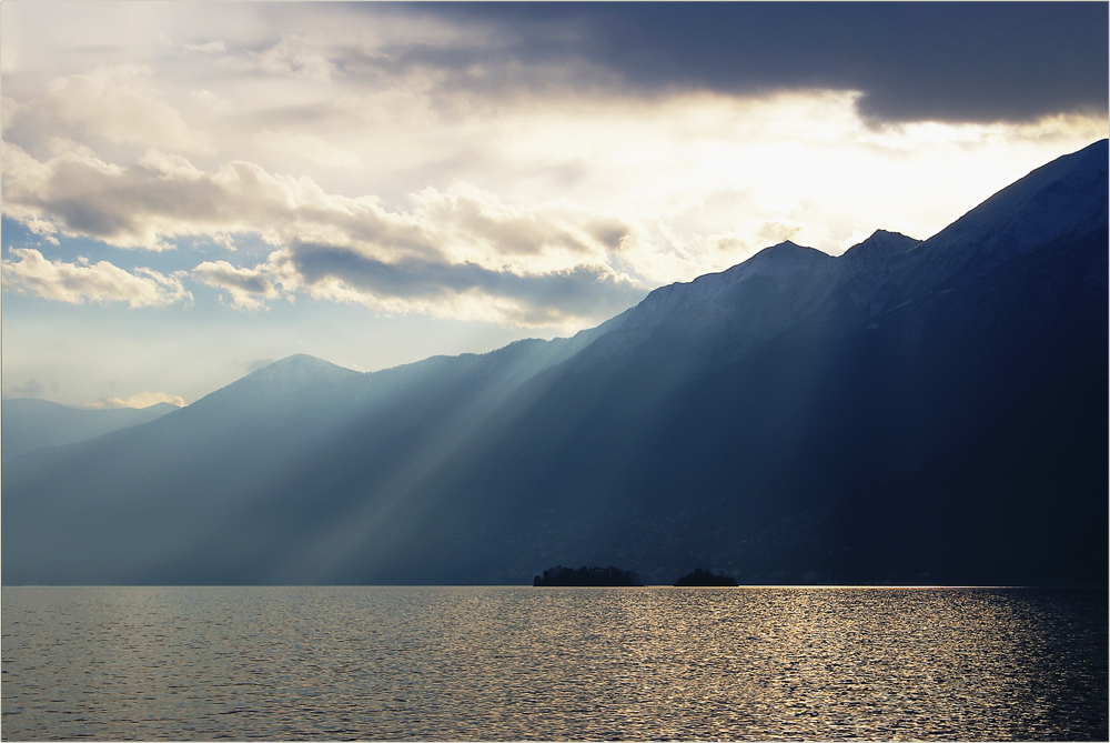 Luce d'inverno sul Lago Maggiore