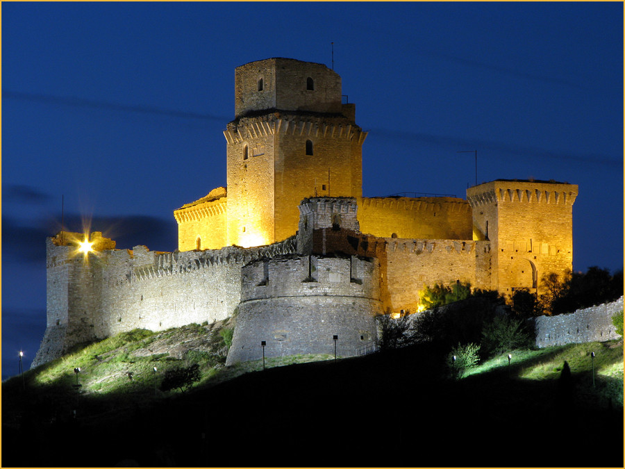 Luce Mistica sulla Rocca di Assisi