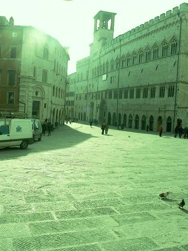 Luce su : PERUGIA