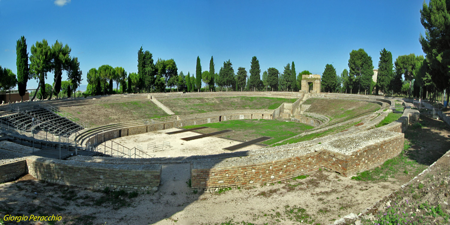 ------ Lucera ------ l'Anfiteatro Romano