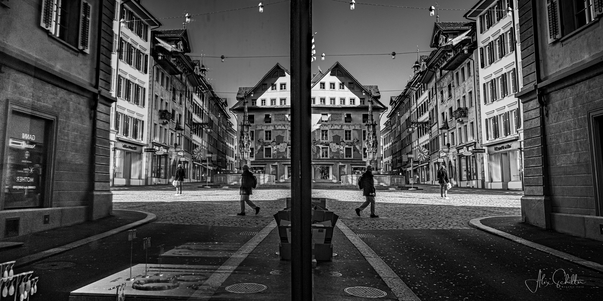 "...Lucerne... en vitrine..."