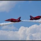 Luchtmachtdagen 09: Red Arrows (1) "TRAFFIC, TRAFFIC"