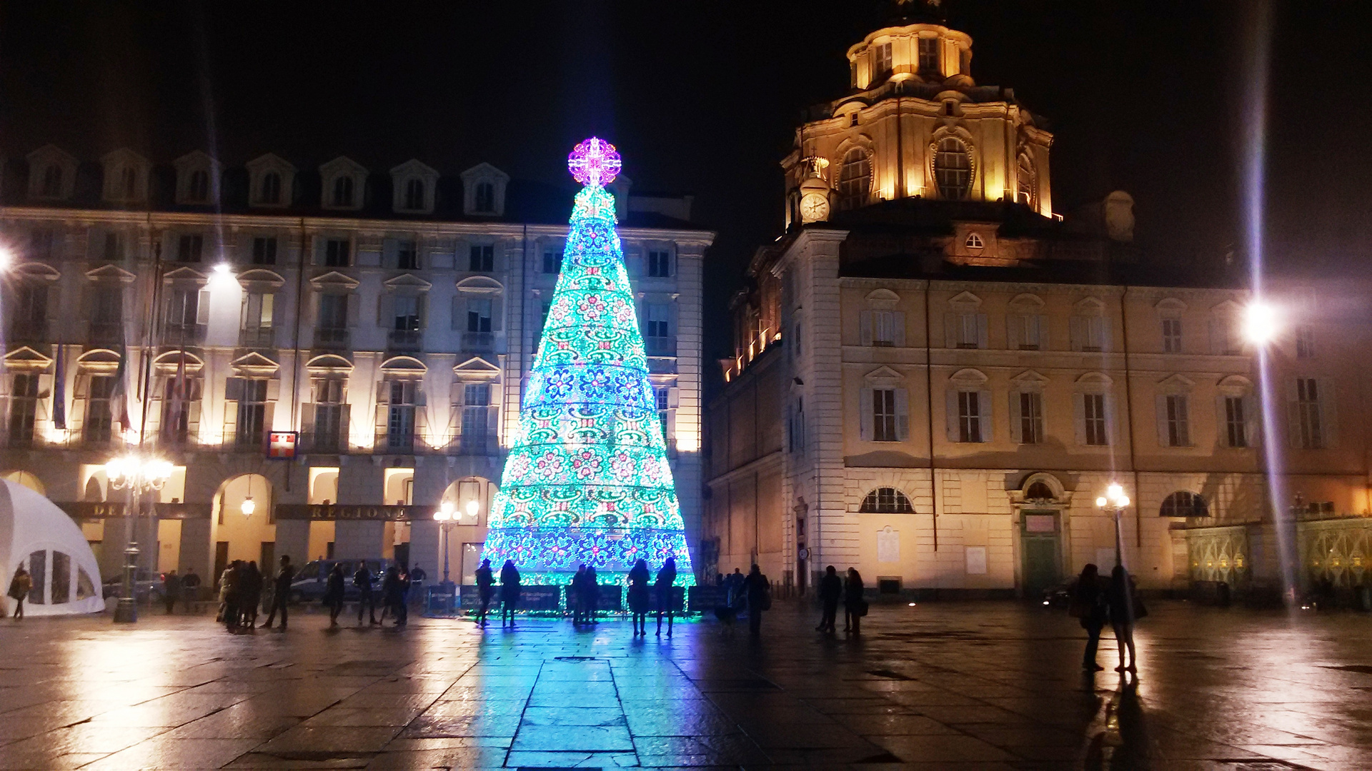 Luci a Piazza Castello...