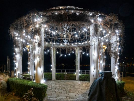 Luci nel chiostro di Laveno