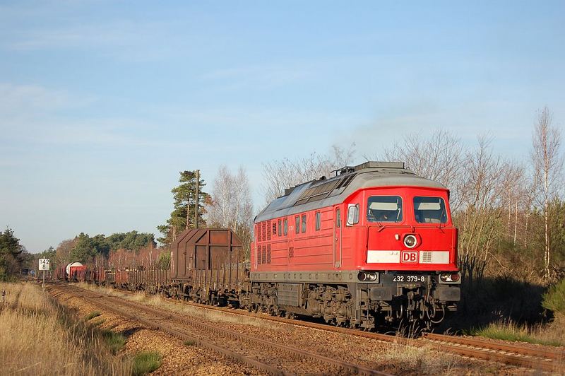 Ludmilla,Sonne und warme Temperaturen - was will man als Eisenbahnfreund mehr?