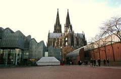 Ludwig Musem und Kölner Dom vom Rheinufer aus fotografiert (29.11.2011) (4)