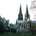 Ludwig Museum und Kölner Dom vom Rheinufer aus fotografiert (29.11.2011) (2)