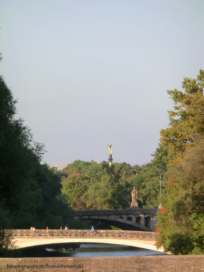 Ludwigsbrücke Blick zum Friedensengel