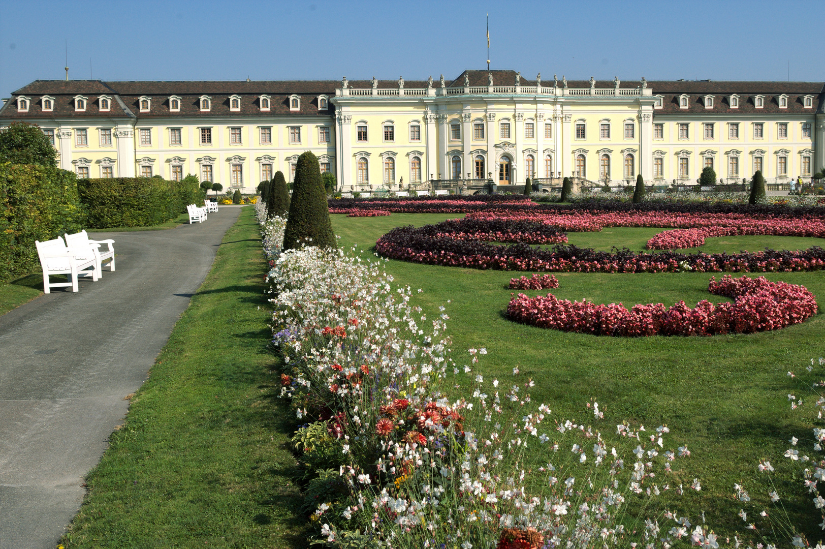 Ludwigsburger Schloss linke Seite