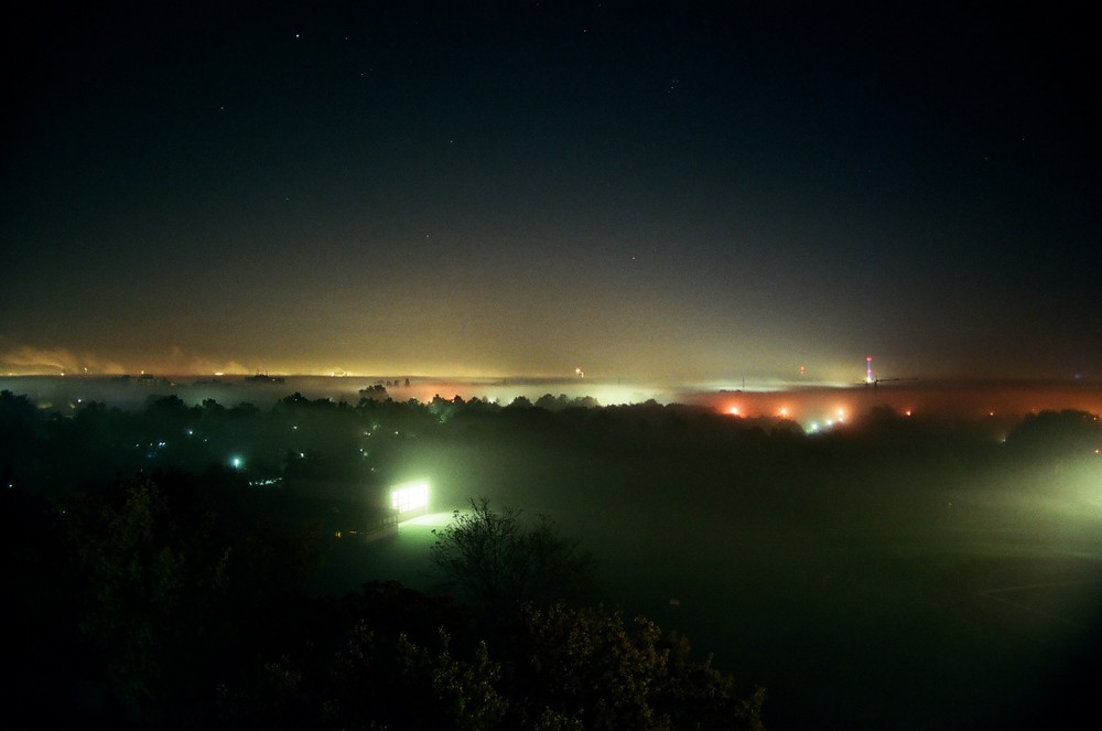 Ludwigshafen versinkt im Nebel