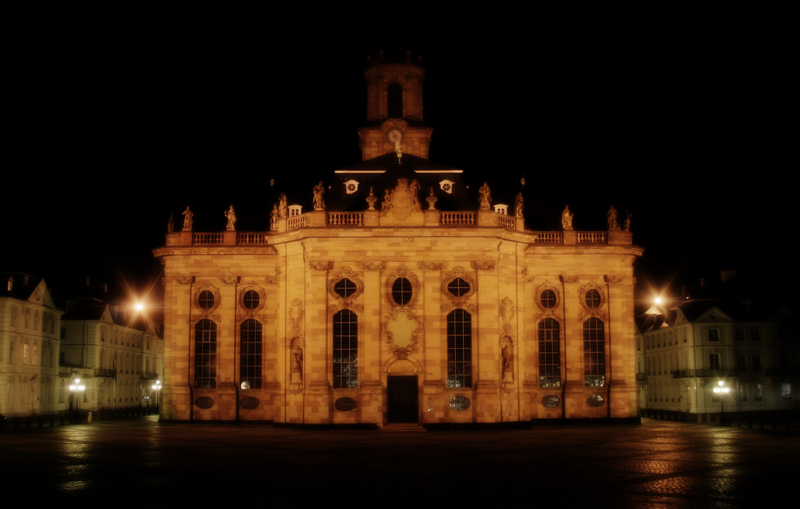Ludwigskirche bei Nacht