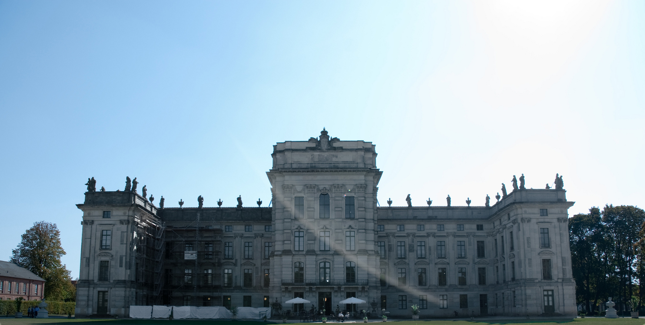 Ludwigslust 4: Blick auf das Schloß von der Rückseite