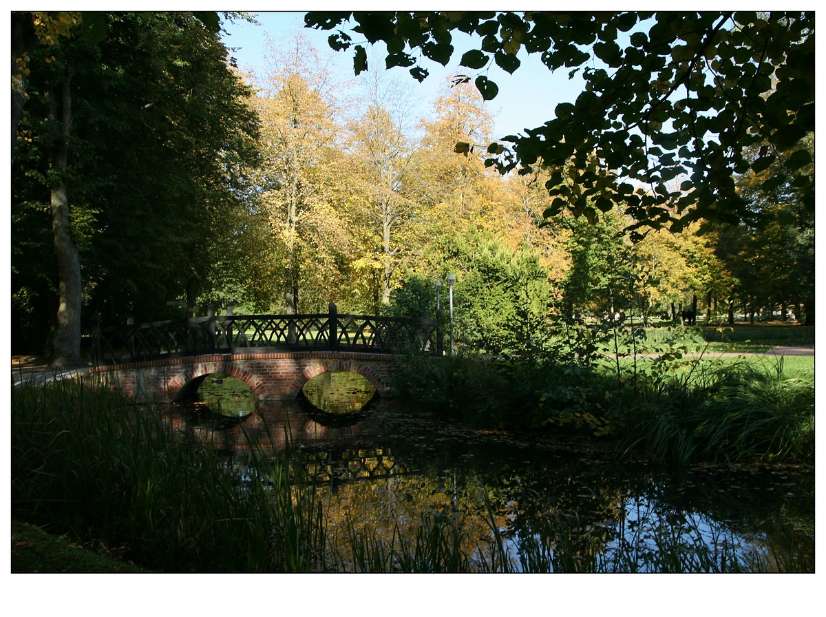 Ludwigsluster Park im Herbst