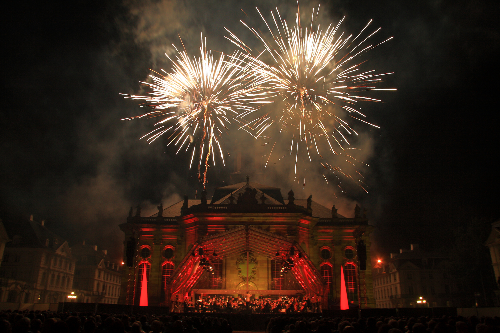 Ludwigsplatz in Flammen