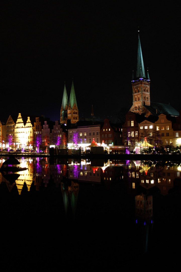 Lübeck bei Nacht