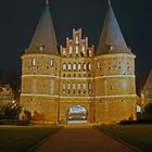 Lübeck bei Nacht, Holstentor