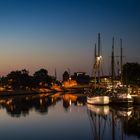 Lübeck- Hafen am Abend mit Blick auf die alte Drehbrücke