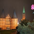 Lübeck . Holstentor . rosig