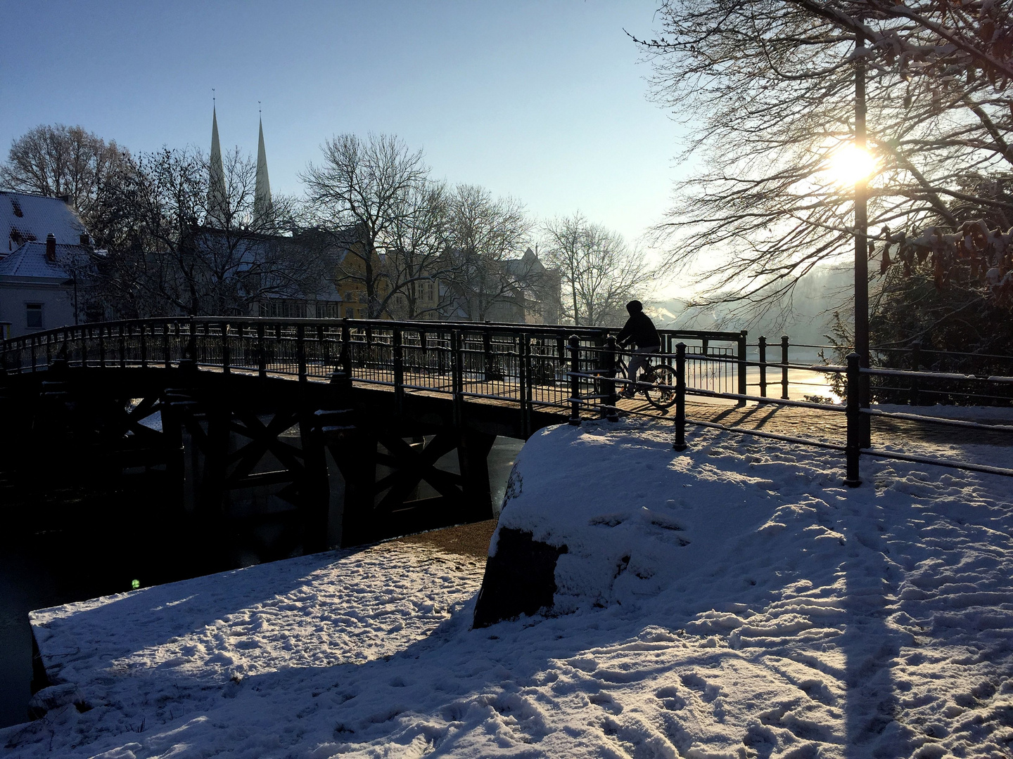 Lübeck im Winter - Schnee und Eis an der Untertrave 