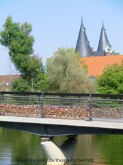 Lübeck Liebes Brücke mit Blick auf das Holstentor