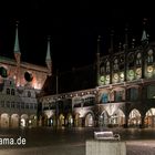 Lübeck, Marktplatz mit Rathaus bei Nacht