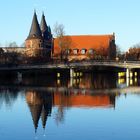 Lübeck mit Blick auf Holstentor und Salzspeicher