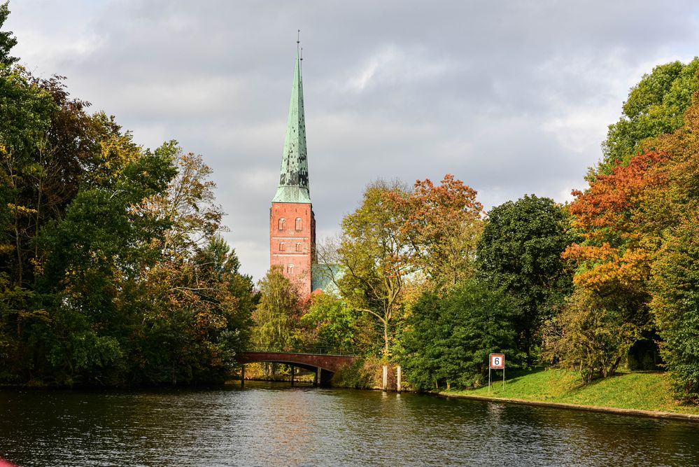 Lübeck mit Kirchenansicht.                       DSC_5830