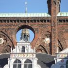 Lübeck St. Marien durch Rathaus