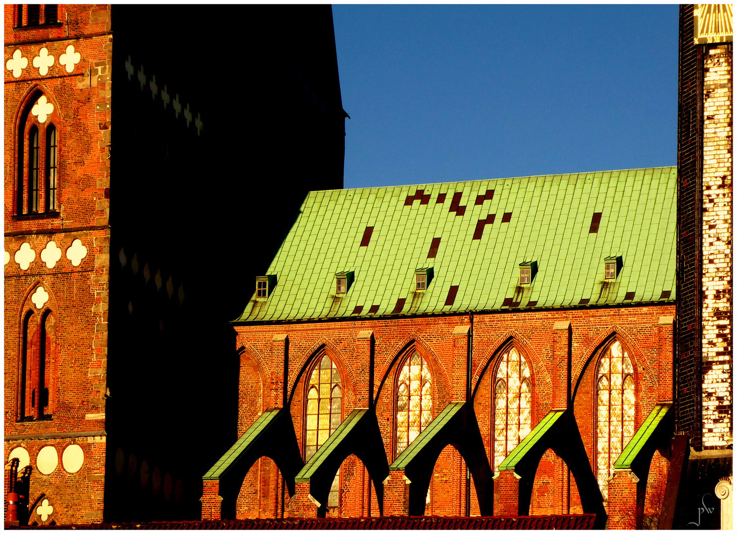 Lübeck - St. Marien, von der Abendsonne beleuchtet