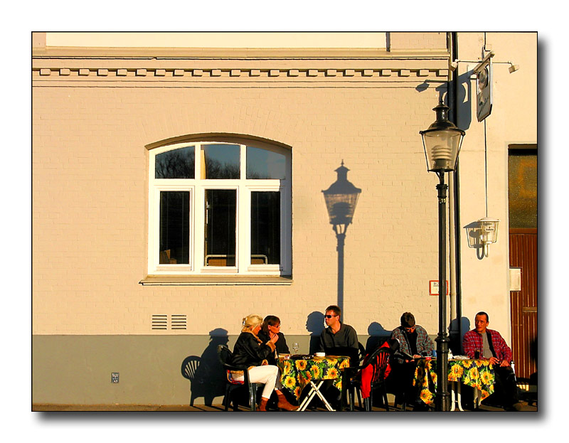 Lübeck - Straßencafe an der Obertrave