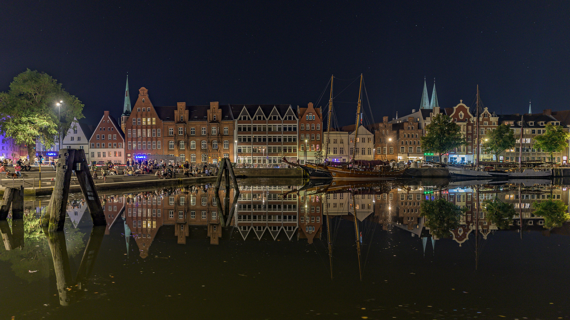 Lübeck - Travespiegelung