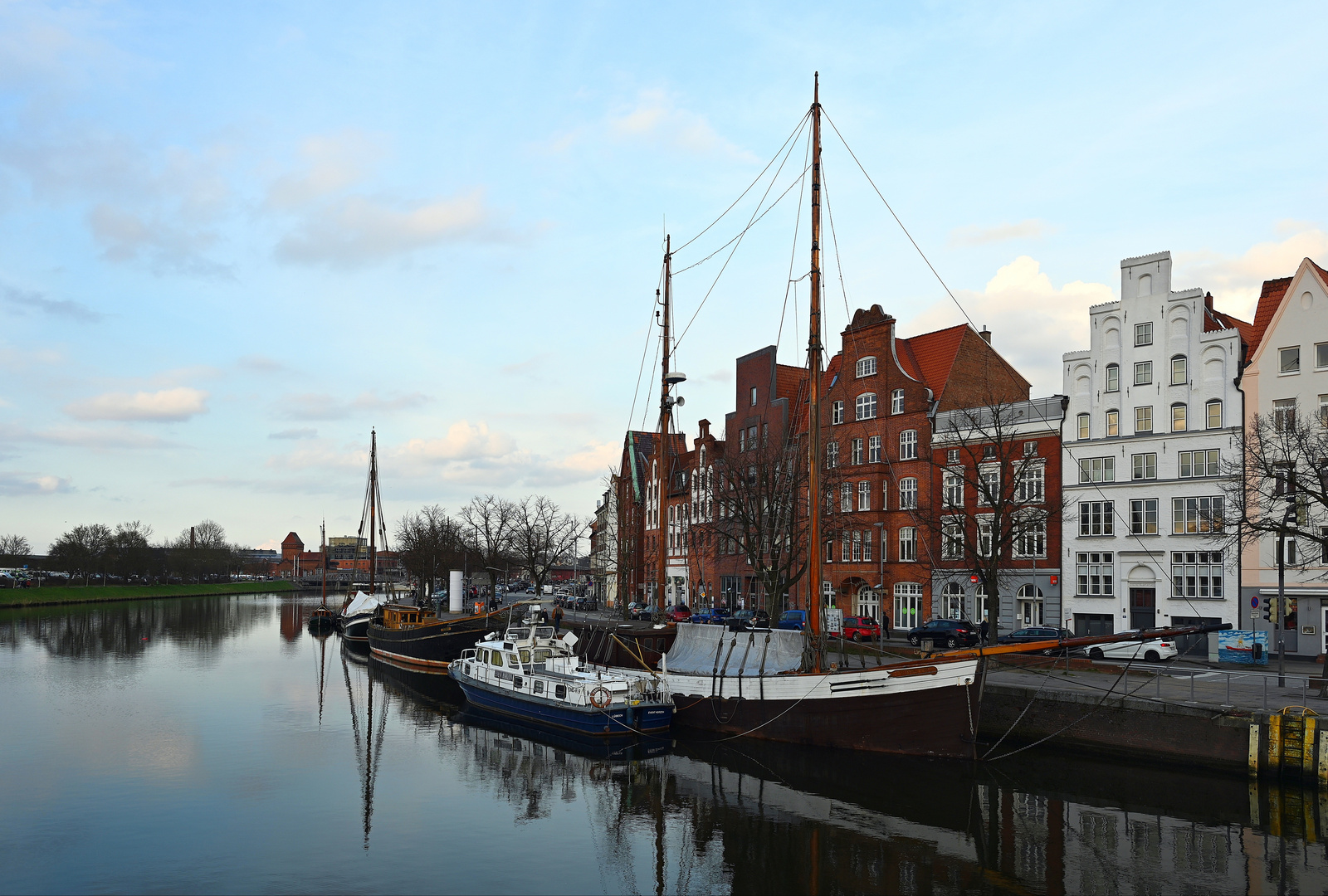 Lübeck wartet auf den Frühling an Ober- und Untertrave.