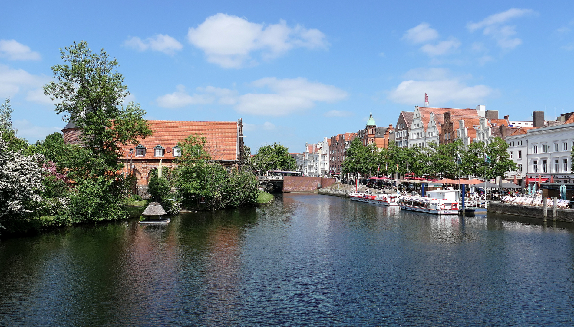 Lübeck...Blick über die Trave