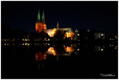 Lübecker Dom zur Nacht