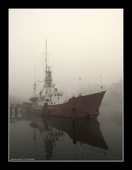 Lübecker Hafen im Nebel / Feuerschiff Fehmarnbelt