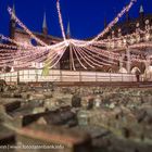 Lübecker Rathausplatz bei Nacht