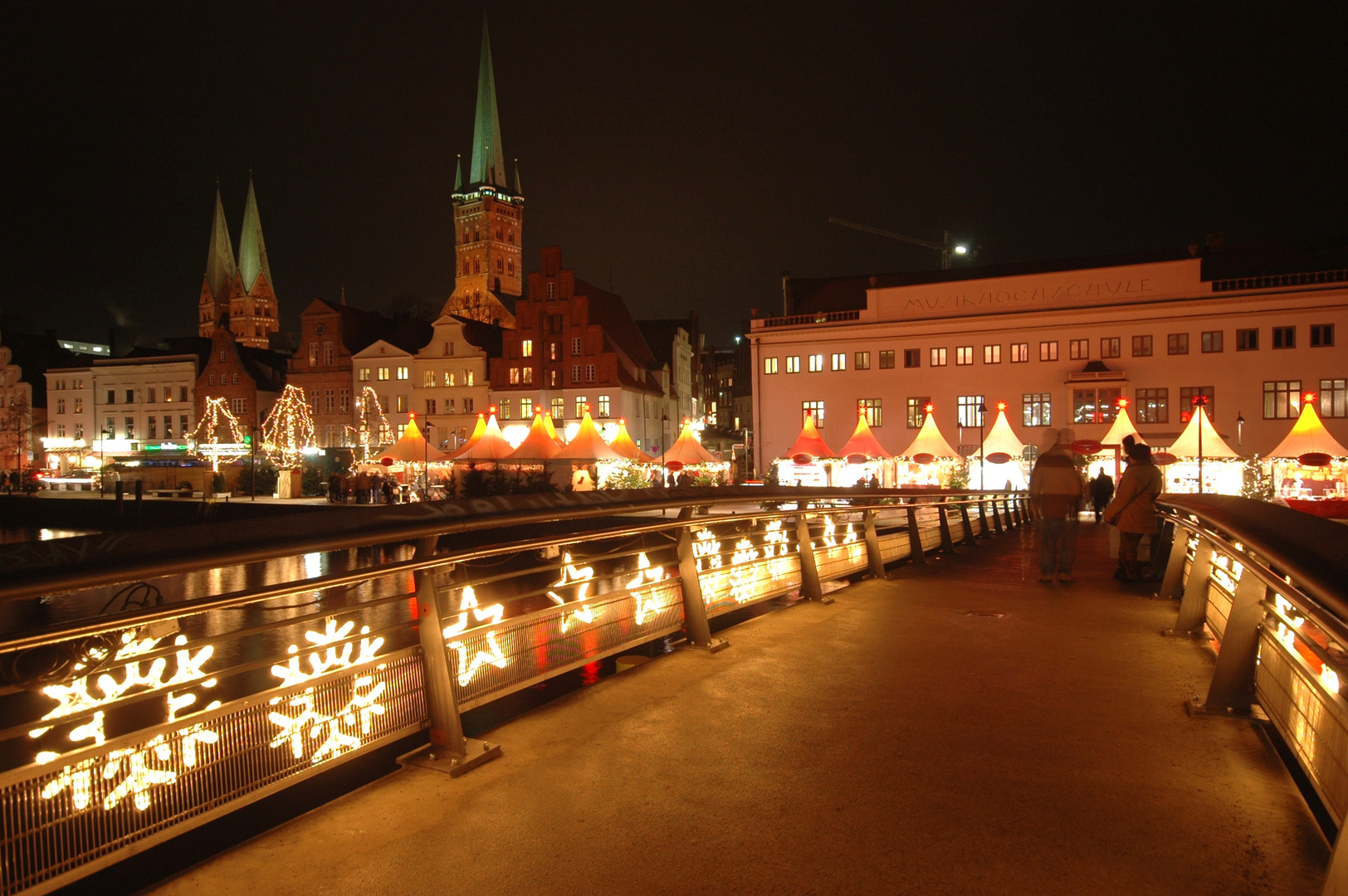 Lübecker Weihnachtsmarkt Foto & Bild  architektur, architektur bei 