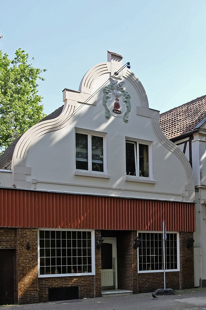 Ludinghausen Munsterland Grunderzeitfassade Uber Der Kneipe