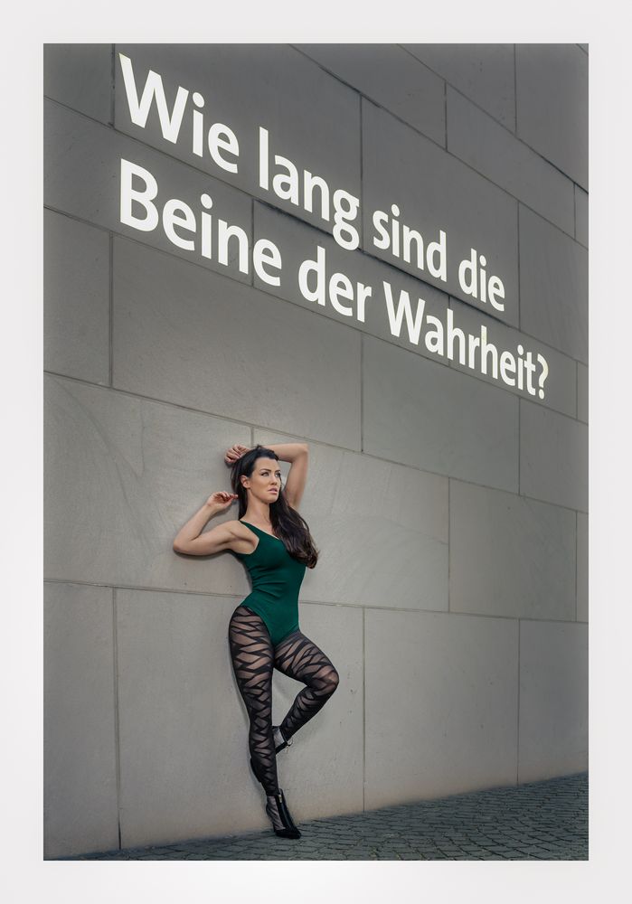 "Lügen haben kurze Beine" einmal anders Foto & Bild fashion