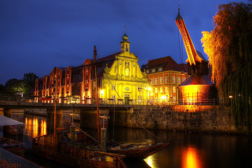 Lüneburg - Alter Kran am alten Hafen Foto & Bild ...