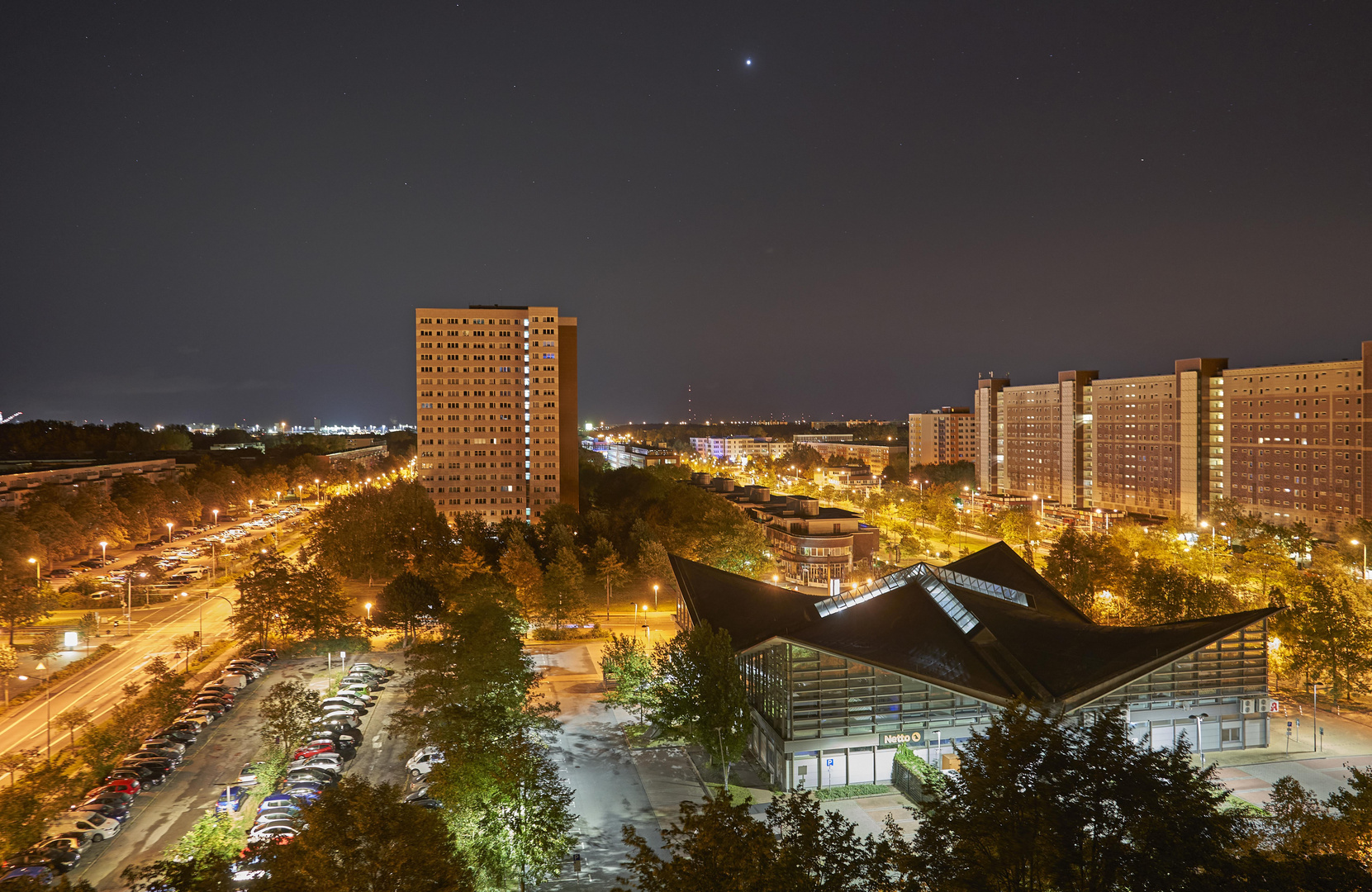 Lütten Klein mit Venus Foto & Bild himmel, natur, stadt Bilder auf